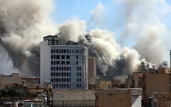 İran'ı Sarsan İhanet Şüphesi! Hamaney'in Yakınındaki O İsim Köstebek Mi?